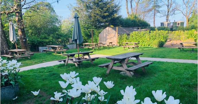 Cotswolds country pub reveals tantalising summer menus and events featuring BBQs, beers and boules
