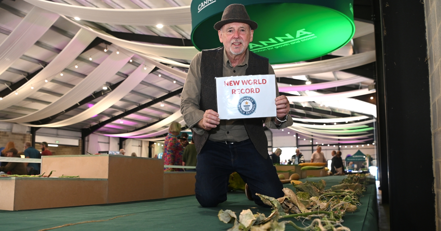 Gloucestershire grower breaks Guinness World Record at Malvern Autumn Show