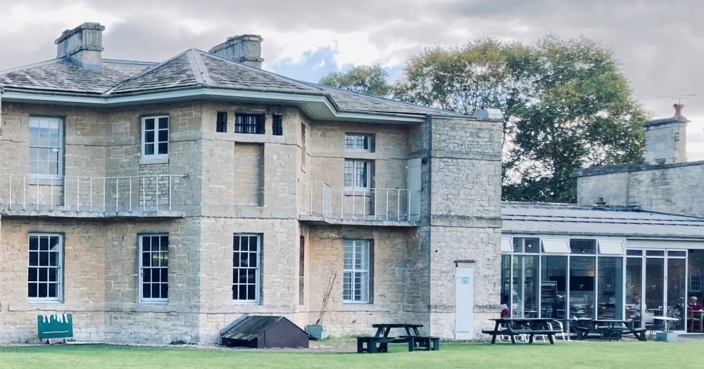 Cotswold prison starts selling pizzas