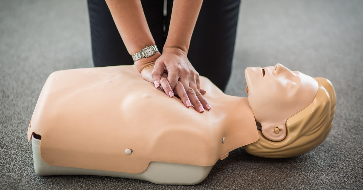 Lifesaving charity invites Gloucestershire drivers to learn the basics of CPR and defibrillators – with questions now on UK driving theory tests