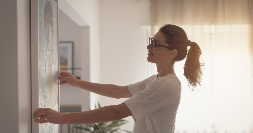 Discover 11 talented artists from Cotswold galleries in this hot list.