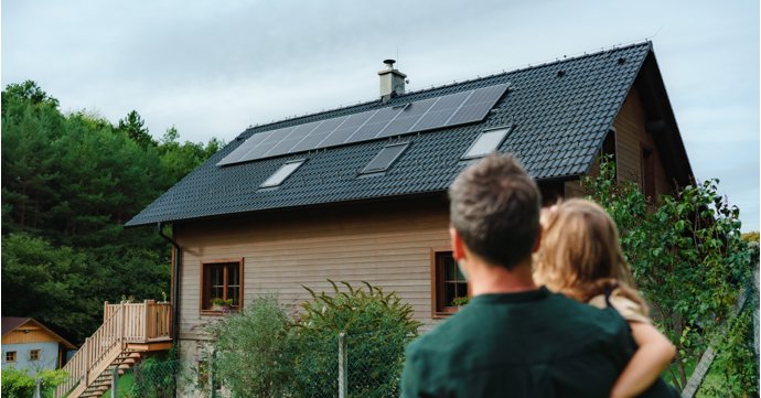 7 excellent reasons why Gloucestershire homeowners should install solar panels