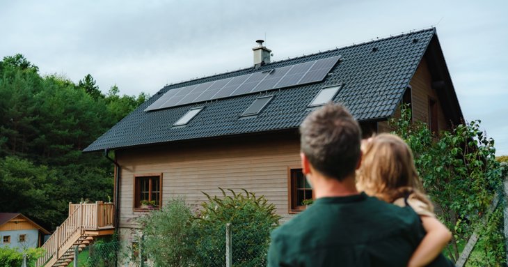 7 excellent reasons why Gloucestershire homeowners should install solar panels