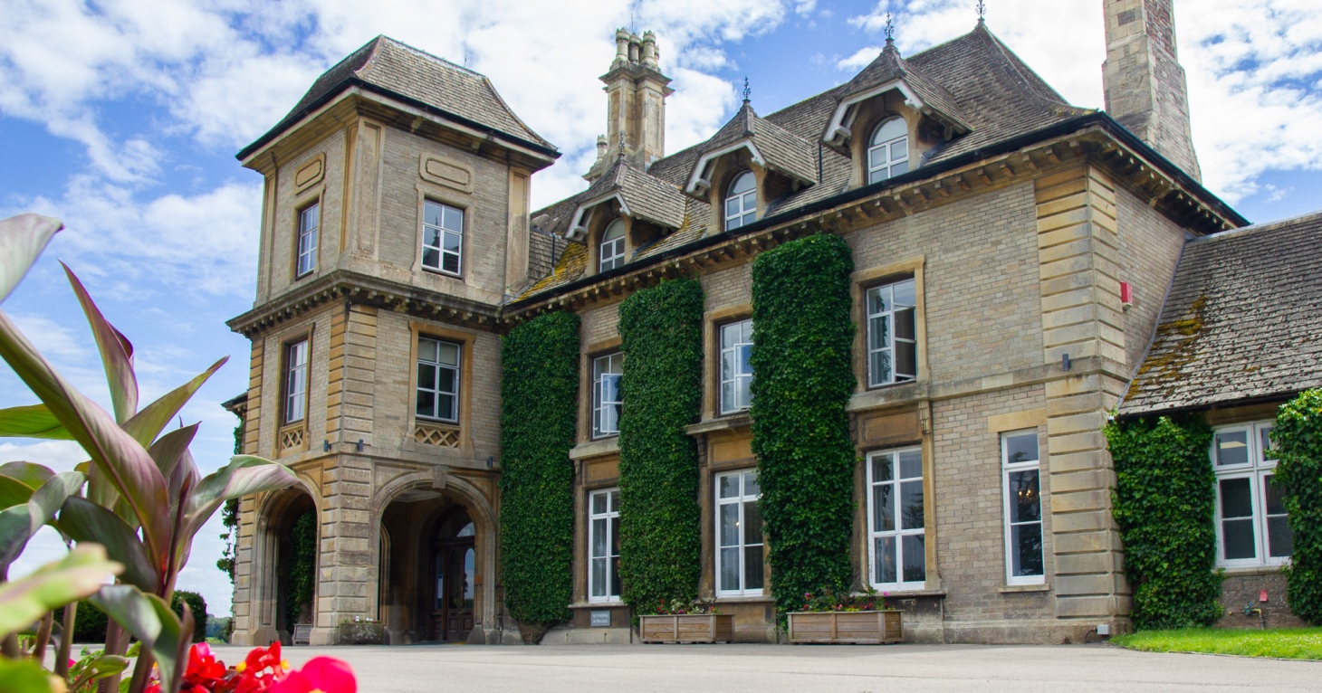 Treat your mum to a delicious roast at Eastwood Park this Mother's Day